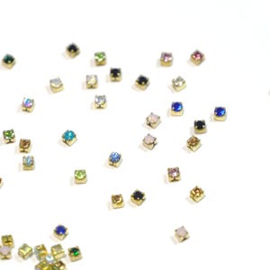 100pcs Mixed Claw Gold Cup Rhinestones Charms
