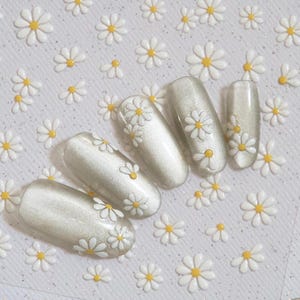 Stickers Nail Art Fleurs Jaunes - Autocollants Pour Déco Ongles - Neuf, Made In France - Idéal Pour Manucure DIY
