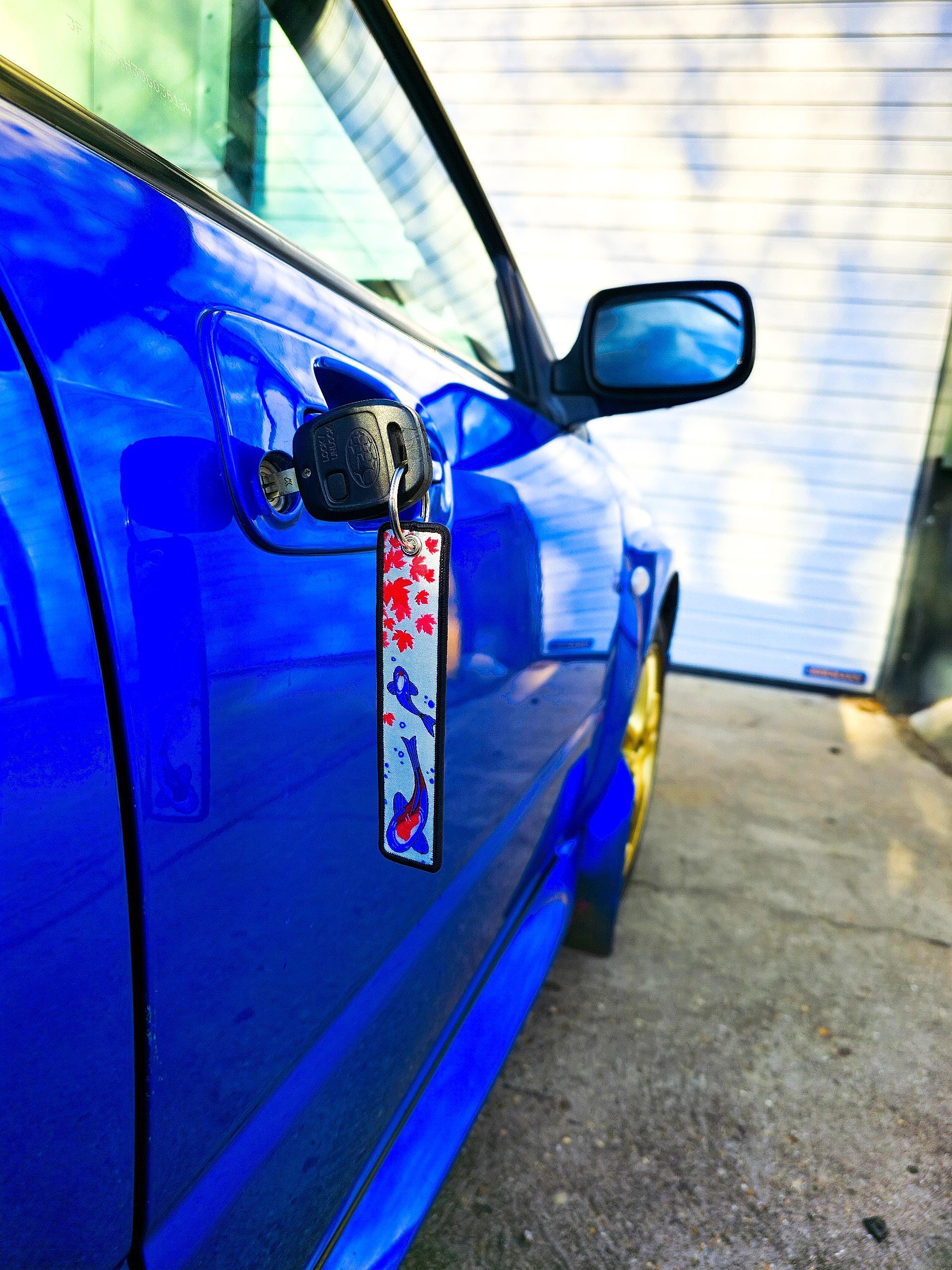 Porte-clés Étiquette Vol - Koi Fish Good Fortune - Blanc - JDM Honda Toyota Subaru Suzuki