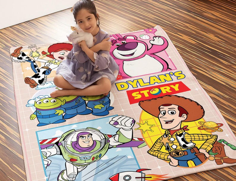 Manta personalizada de Toy Story con nombre, manta de Toy Story de Disneyland, manta de Woody, Buzz y Jessie, hasta el infinito y más allá, cumpleaños de Toy Story imagen 2