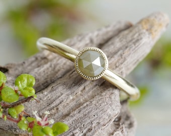 Olive Green Diamond Ring: 18ct Yellow Gold Engagement Ring