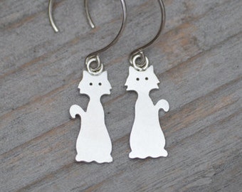 Cat Earrings in Sterling Silver, Kitten Dangle Earrings, Silver Cat Earrings