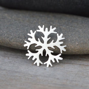 Snowflake Necklace in Sterling Silver, Silver Snowflake Necklace image 4