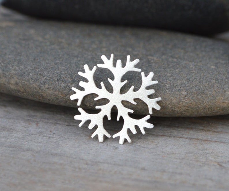 Snowflake Necklace in Sterling Silver, Silver Snowflake Necklace image 4