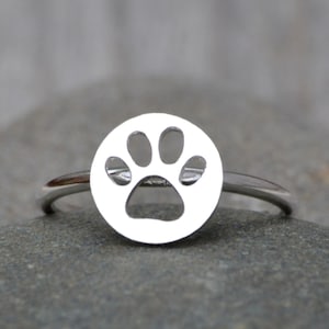 Pawprint Ring in Sterling Silver, Silver Paw Print Ring