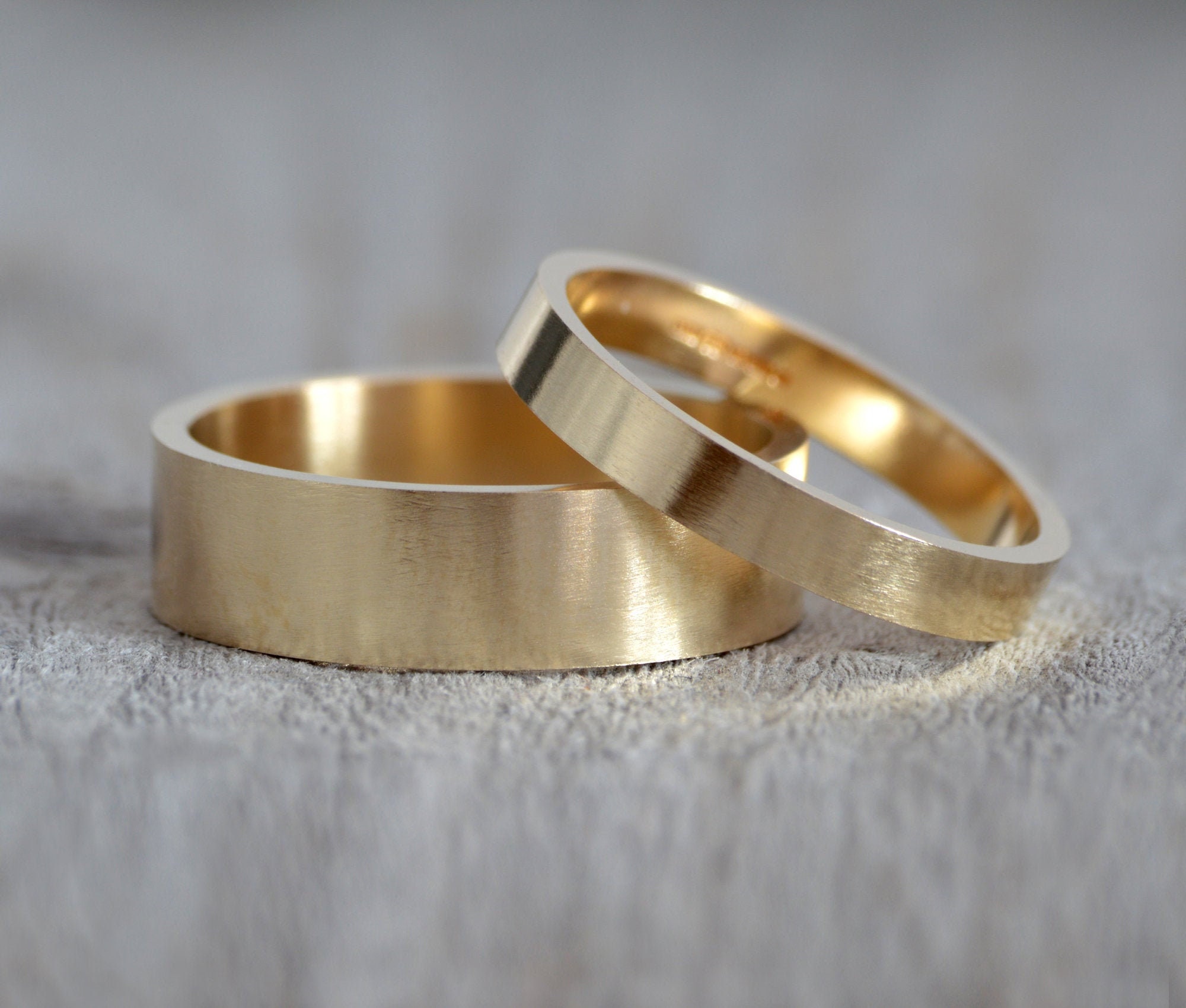Simple Gold Wedding Ring Set - Etsy