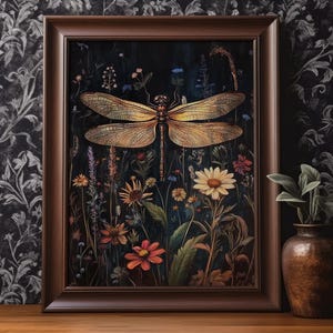 Póster de libélula de estilo cottagecore oscuro con estampado de flores silvestres de mal humor, arte de pared botánico, pintura al óleo antigua, decoración de pared floral maximalista, póster mate