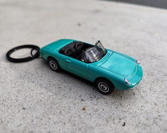 Keyring Alfa romeo Duetto Spider porte-clé Schlüsselring Llaverto Schlüsselanhänger key pendant sleutelhanger model car miniature gift