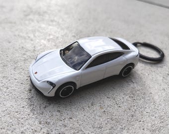 Keyring Porsche Taycan porte-clé Schlüsselring Llaverto Schlüsselanhänger key pendant sleutelhanger model car miniature great gift birthday