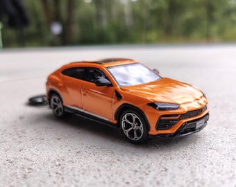 Keyring Lamborghini Urus porte-clé Schlüsselring Llaverto Schlüsselanhänger key pendant sleutelhanger model car miniature gift