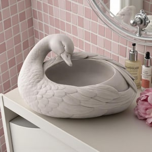 Skulptural Svanprydnadsfat, Elegant Smyckeförvaring