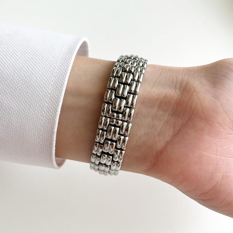 Vintage Fendi Silver Women’s Watch, Boxed Gift for Her, 18.5cm image 11