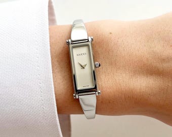 Gucci 6 1/2” Wonderful Ladies Silver-black Link Watch. New  display picture 1