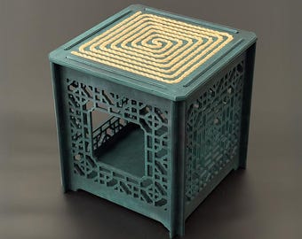 Wooden Cat House: Cat Bed with Scratching Pad (USA only)