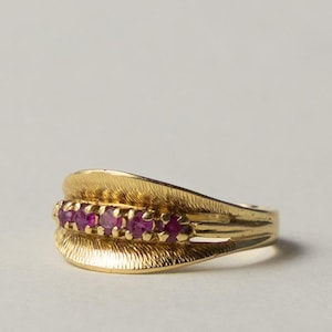 vintage 18ct gold ruby row ring organic design - wedding engagement ring