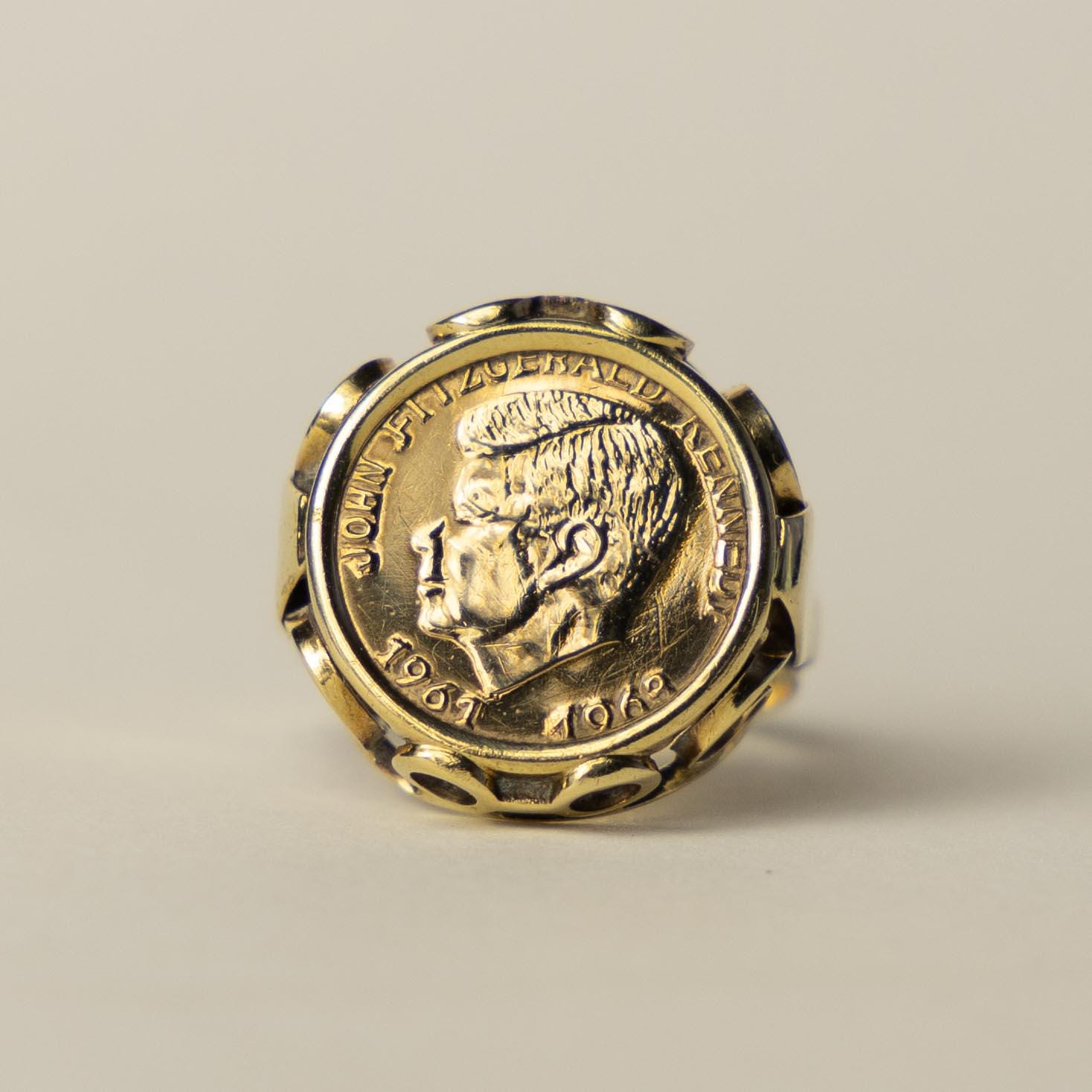 Bague En Or 333 (8 Carats) Avec Portrait De John F. Kennedy - Occasion