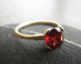 Engagement Gold Ring, Red Minimalist Ring, Vintage Inspired, Classic genuine Garnet Ring, 14K Gold Ring, Statement Ring, Bridal Jewelry