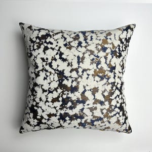 White Navy Blue Luxury Abstract Pillow Cover, Decorative Couch Pillow, Modern Sofa Cushion, Navy Gold White Accent Pillow 18x18 20x20 26x26