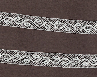 5/8 inch VINTAGE WHITE Cotton lace trim  11 yds  (D9008)
