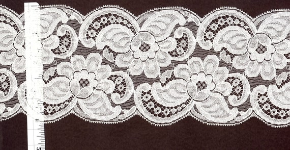 4 inch wide White (or cream) Leavers lace trim 9 yds (891)