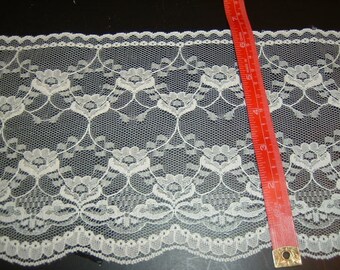 Wide (7 inches ) WHITE  lace trim 5 yds    (D625)