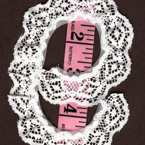 7/8 inch wide Cream Gathered lace trim  10 yds  (XD593)