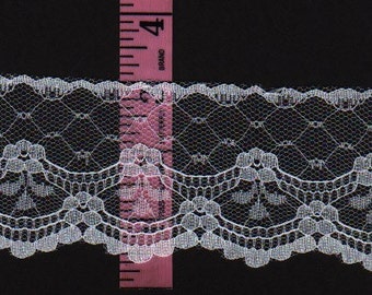 Garniture en dentelle blanche 2,5 pouces de large 35yds