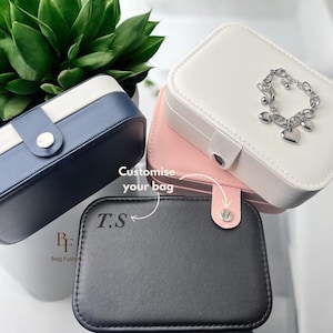 Gepersonaliseerde sieradendoos, leren sieradenreisetui, cadeau voor bruidsfeest, geboortebloem sieradendoosje, bruidsmeisjesvoorstel, cadeaus voor haar verjaardag