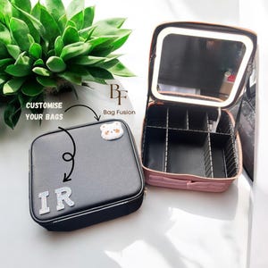 Estuche de viaje con luz LED cuadrado personalizado para cosméticos, de cuero rosa y negro, para maquillaje, joyas y organizador de maquillaje