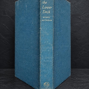 Dal ponte inferiore, prima edizione del libro di storia della Royal Navy del 1959.
