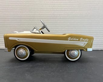 Hallmark Kiddie Car Classics Edizione limitata Murray Golden Eagle del 1956 - NIB Vintage