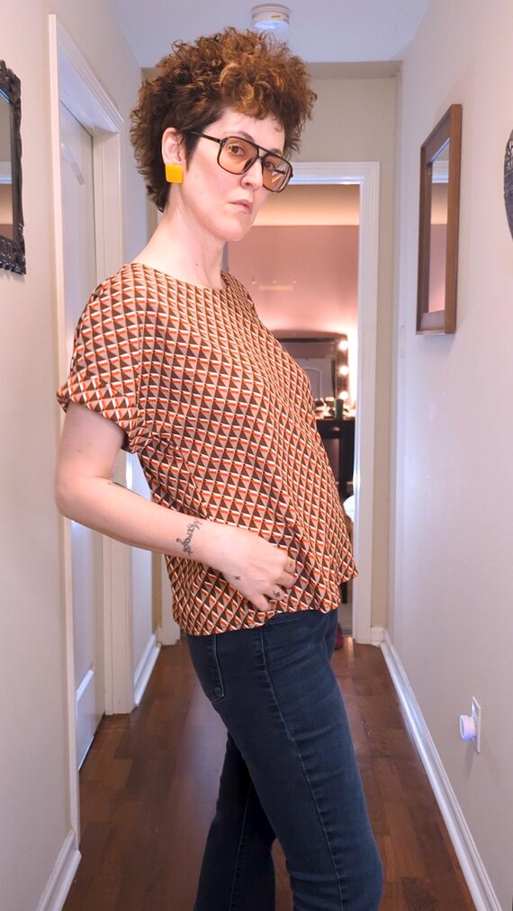 Mod Motion: Vintage Geometric Patterned Blouse Sz… - image 2