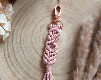 Macrame keychain copper/rose gold blush pink