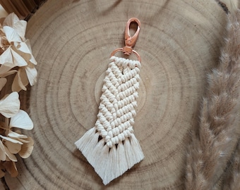 Macrame keychain copper/rose gold off-white