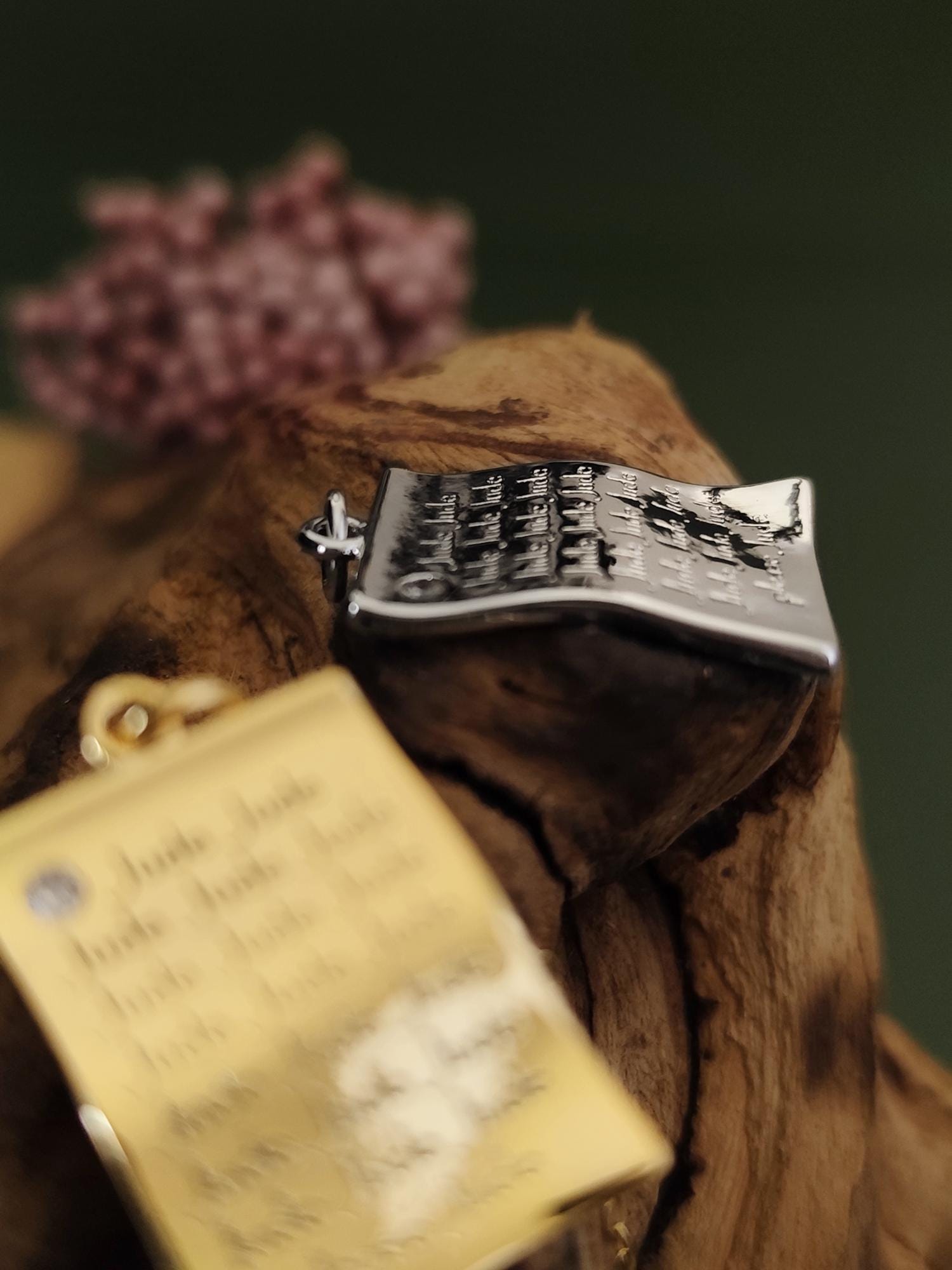 O Príncipe Cruel Oficialmente Licenciado, Colar Carta de Cardan para Jude,  Cartas de Jude para Cardan, Produtos do Príncipe Cruel, Cartas de Cardan  para Jude, - Etsy Portugal