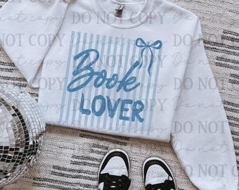 Amante de los libros (azul) Transferencia DTF, Literario moderno, Amante de los libros, Listo para planchar, Rayado, Transferencia térmica, DTF, Romance, Smut
