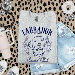 Labrador Mom Social Club DTF Transfer, Animale alla moda, Cane alla moda, Amanti degli animali, DTF, Civetta immagine 1