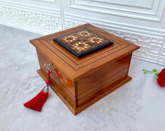 Wooden Jewelry Box with Key 8"x8", Moroccan jewelry Box, Handmade Jewelry Box, wedding wood memory box, thuya wooden burl Jewelry Box