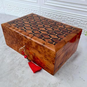 Handmade Moroccan Wooden Jewelry Box with Key 11&quot;x7&quot;– Jewelry Organizer with Lock, thuya wooden burl Jewelry Box,Christmas Couples gift