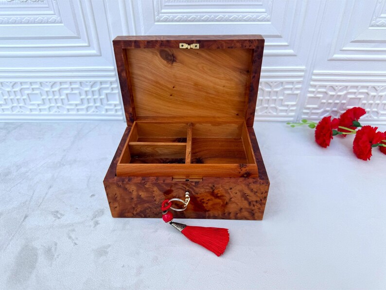 Jamity Box Handcrafted Thuya Burl Wood Jewelry Box 8x5in | Lockable Storage Chest ...