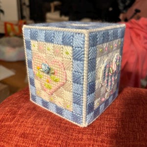 Country Hearts \Tissue Box Cover