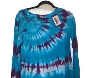 Tunique asymétrique en coton tie-dye turquoise et violet foncé en stock et prête à être expédiée