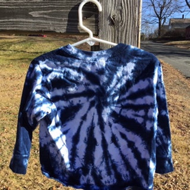Tie Dyed Indigo Blue Spider Web Design Long Sleeve Cotton Adult Plus Size T Shirt In Stock and READY TO SHIP immagine 2
