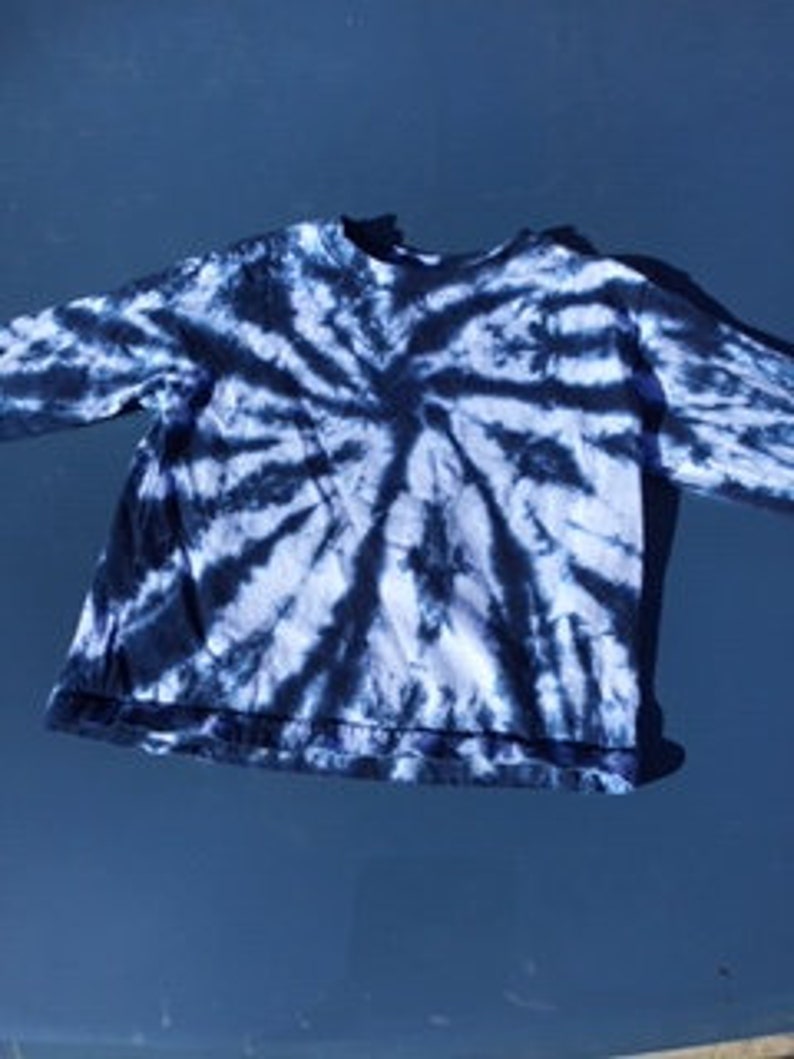 Tie Dyed Indigo Blue Spider Web Design Long Sleeve Cotton Adult Plus Size T Shirt In Stock and READY TO SHIP immagine 4