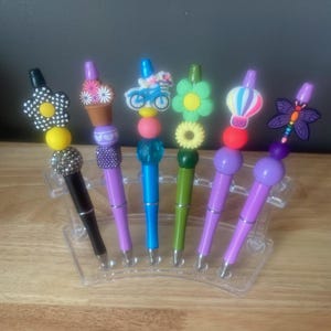 ボールペンとビーズペンとフォーカル。購入したペンごとに無料のインクカートリッジが付属します。