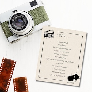 J&#39;espionne le jeu de mariage avec caméra pour mariage. Capturez la carte chasse au trésor photo d&#39;amour. liste de contrôle à télécharger au format pdf