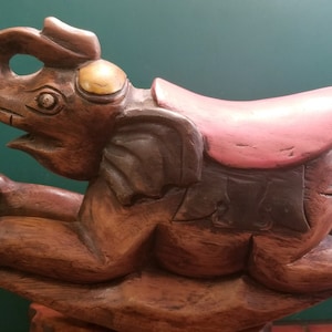 Vintage handgeschnitzte und handbemalte Holz Elefant Schaukelpferd 10,5 &quot;x 7,25&quot; x 4&quot;