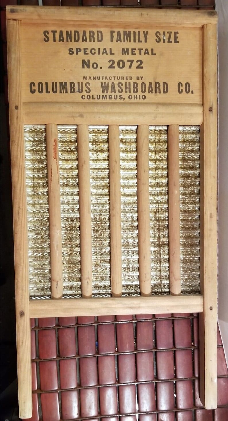 Vintage Maderite Standard Family Size Washboard No. 2072 Columbus
