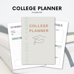 Op de afbeelding: Een printbare collegeplanner met een beige omslag met een illustratie van een graduatiecap. De planner bevat secties voor zomerplannen, college doelen en citaten.