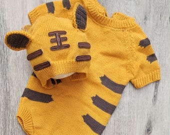 Crochet tiger outfit,newborn tiger costume,infant tiger photo prop,baby shower gift.baby boy costume. Tiger romper set outfit.Baby photo set